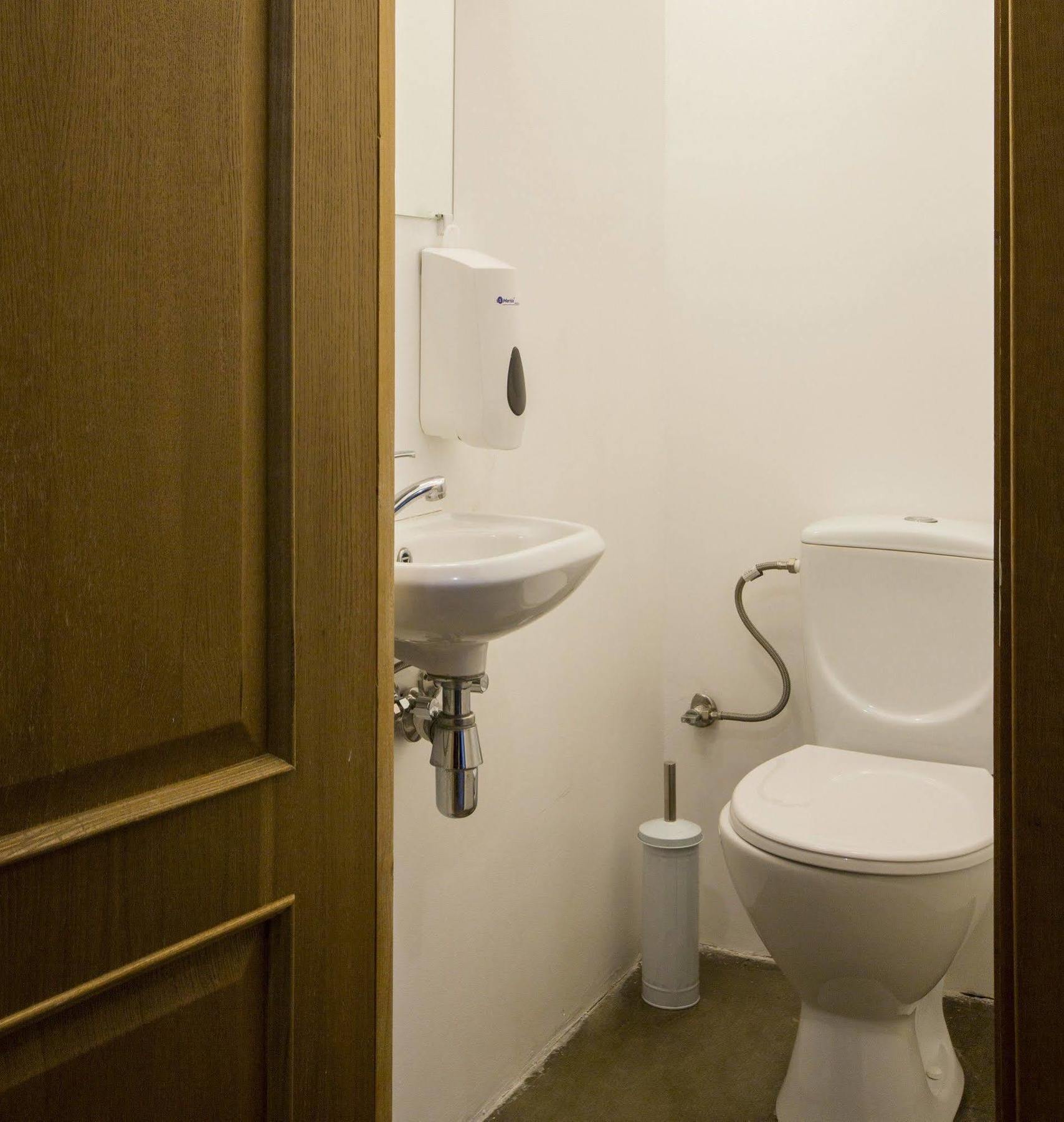 Amalienhof Guesthouse Riga Exteriör bild